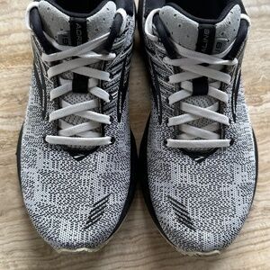 Brooks Women’s Adrenaline GTS 19 - Size 9B